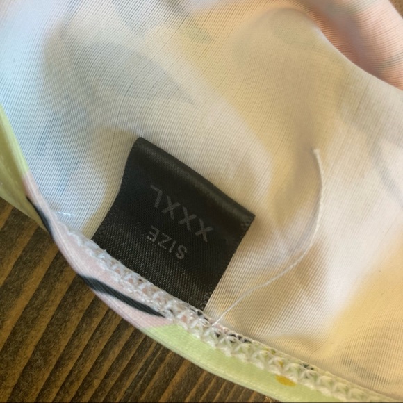 NWOT bikini floral ruffle top plus size xxl green with red roses xxxl - Picture 4 of 5